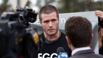 Hatchery lockdown action - In July 2016, 100 activists from across the country converged on the facility in Huntly, Victoria, with 21 entering the hatchery by surprise and halting operations for two hours in an effort to draw further public attention to the inherent cruelty of the egg industry. Over 150 male chicks - some just seconds from being killed - were rescued and are now living out their lives, happily and healthily, with experienced carers.
Photos captured by the Bendigo Advertiser. - Captured at SBA Hatchery, Bagshot VIC Australia.