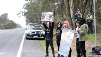 Hatchery lockdown action - In July 2016, 100 activists from across the country converged on the facility in Huntly, Victoria, with 21 entering the hatchery by surprise and halting operations for two hours in an effort to draw further public attention to the inherent cruelty of the egg industry. Over 150 male chicks - some just seconds from being killed - were rescued and are now living out their lives, happily and healthily, with experienced carers.
Photos captured by the Bendigo Advertiser. - Captured at SBA Hatchery, Bagshot VIC Australia.